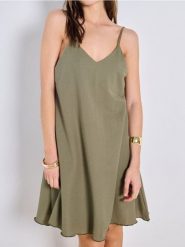 Sukienka z wiskozy na cienkich ramiączkach - khaki. Brązowe sukienki damskie Sinsay, l, bez wzorów, z wiskozy, bez kołnierzyka, bez ramiączek. Za 29.99 zł.