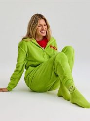 Skarpetki z elementami 3D Grinch - zielony. Zielone skarpety damskie Sinsay, bez wzorów. Za 12.99 zł.
