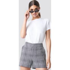 NA-KD Classic Szorty w kratkę - Grey. Szorty damskie marki NA-KD Classic. W wyprzedaży za 56.78 zł.