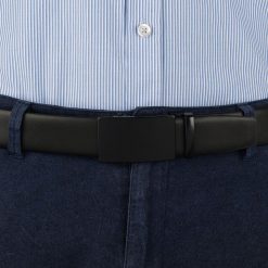Pasek męski skórzany 3,5 cm klamra automatyczna Beltimore czarny 02-559 : Kolory - czarny, Rozmiar pasków - r.120-135 cm. Czarne paski damskie bez wzorów, ze skóry, wizytowe. Za 64.99 zł.
