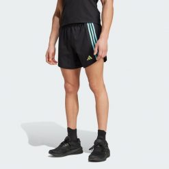 Szorty Own the Run 3-Stripes. Czarne krótkie spodenki sportowe męskie Adidas, bez wzorów, z materiału, do biegania. W wyprzedaży za 193.40 zł.