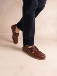 Buty żeglarskie męskie Phenis, ciemnobrązowe. Brązowe eleganckie półbuty TBS, z materiału, eleganckie, bez zapięcia. Za 433.00 zł.