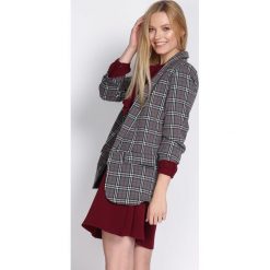 Ciemnoszara Marynarka Proportions. Szare żakiety damskie Born2be. Za 109.99 zł.