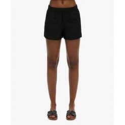 Lniane szorty damskie Superdry. Czarne szorty damskie Superdry., na lato, s, bez wzorów, eleganckie. W wyprzedaży za 324.25 zł.