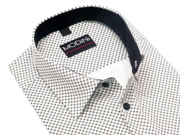 Biała koszula męska Modini w czarną siateczkę DD15. Białe koszule męskie Modini Moda Męska, m, bez wzorów, z bawełny, casualowe, bez kołnierzyka, bez ramiączek. W wyprzedaży za 179.10 zł.