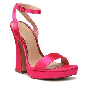 Sandały DeeZee. Czerwone klapki damskie DeeZee, bez wzorów, bez obcasa, na słupku, bez zapięcia. Za 179.99 zł.