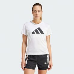 Koszulka Run It. Białe koszulki sportowe damskie Adidas, xs, bez wzorów, sportowe, bez kołnierzyka. Za 139.00 zł.