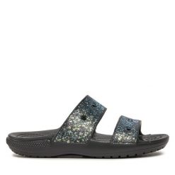 Klapki Crocs. Czarne klapki damskie Crocs, bez wzorów, bez obcasa. Za 129.99 zł.