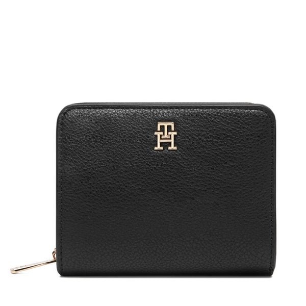 Portfel Tommy Hilfiger. Czarne portfele damskie Tommy Hilfiger, bez wzorów. Za 201.99 zł.