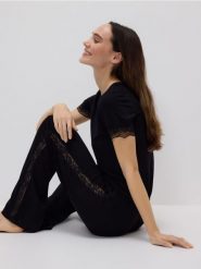 Dwuczęściowa piżama z wiskozą - czarny. Czarne piżamy damskie Reserved, l, bez wzorów, z wiskozy, bez ramiączek. Za 129.99 zł.