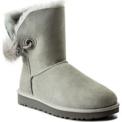 Buty UGG - W Irina 1017502 W/Gry. Kozaki damskie marki UGG. W wyprzedaży za 649.00 zł.