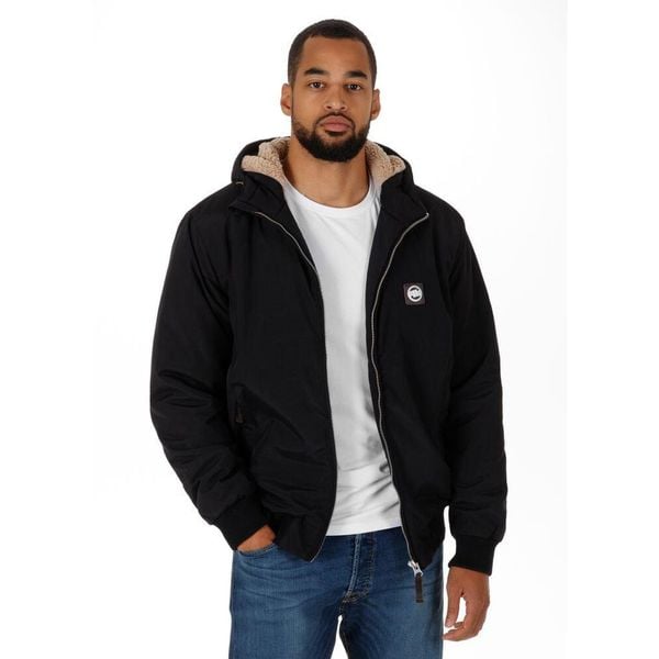 Kurtka zimowa męska Pitbull z kapturem Elkwood III. Czarne kurtki męskie PITBULL, na zimę, l, bez wzorów, z kapturem. Za 399.00 zł.