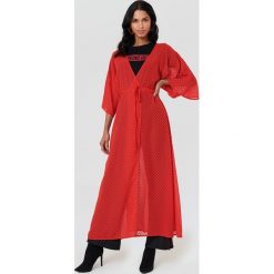 NA-KD Boho Sukienka-płaszcz z szyfonu - Red. Czerwone sukienki damskie NA-KD Boho, z szyfonu, boho. Za 100.95 zł.