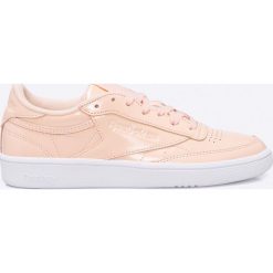 Reebok Classic - Buty Club C 85 Patent. Szare obuwie sportowe damskie Reebok Classic, z gumy. W wyprzedaży za 219.90 zł.