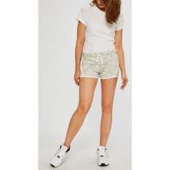 Tally Weijl - Szorty. Szorty damskie marki TALLY WEIJL. W wyprzedaży za 24.90 zł.