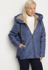 Niebieska Pikowana Kurtka z Kapturem i Ozdobnymi Suwakami Tulirisa. Niebieskie kurtki damskie Born2be, plus size, bez wzorów, z jeansu, z kapturem. Za 159.99 zł.
