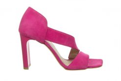 Sandały Bayla-157 4556 152-P Fuksja Welur 157039, Skóra naturalna - 39. Czerwone sandały damskie Bayla, bez wzorów, z materiału, bez obcasa, na słupku, bez zapięcia. W wyprzedaży za 179.10 zł.