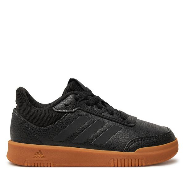 Sneakersy adidas. Czarne trampki i tenisówki chłopięce Adidas, bez wzorów, sportowe, bez zapięcia. Za 143.99 zł.