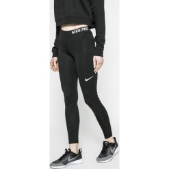 Nike - Legginsy. Legginsy sportowe damskie marki Nike. W wyprzedaży za 139.90 zł.