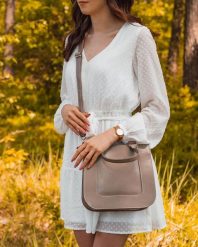 Torebka skórzana kuferek DAN-A T228 beżowa. Brązowe torebki do ręki damskie DAN-A, bez wzorów, ze skóry, bez dodatków. Za 299.99 zł.