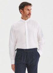 PAKO LORENTE - Biała koszula męska z lnu i bawełny. Białe koszule męskie Pako Lorente, na wiosnę, l, bez wzorów, z bawełny, bez kołnierzyka, bez ramiączek. Za 199.99 zł.