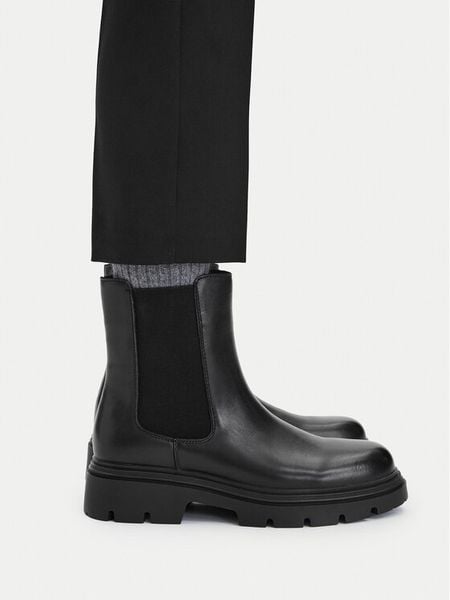 Badura Sztyblety C-WS0693-07 Czarny. Czarne botki damskie Badura, bez obcasa, na płaskiej podeszwie, bez zapięcia. Za 299.99 zł.