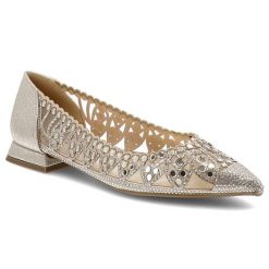 Baleriny damskie S.Barski, cholewka ze skóry ekologicznej z eleganckimi dodatkami na płaskim obcasie, złote, SR61-0104. Żółte półbuty damskie S.BARSKI, bez wzorów, ze skóry ekologicznej, eleganckie, bez obcasa, na płaskiej podeszwie, bez zapięcia. Za 199.00 zł.