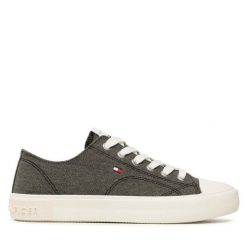 Trampki Tommy Hilfiger. Czarne półbuty chłopięce Tommy Hilfiger, bez wzorów, bez zapięcia. Za 219.99 zł.