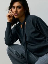 Sweter z wiązaniem przy dekolcie - szary. Szare swetry damskie Sinsay, l, bez wzorów, bez kołnierzyka, bez ramiączek, bez kaptura. Za 45.99 zł.