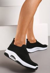 Czarne Wsuwane Buty Sportowe na Koturnie z Perforacją Mellarina. Czarne obuwie sportowe damskie Born2be, bez wzorów. Za 49.99 zł.
