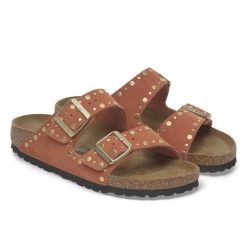 Damskie sandały nity ARIZONA RIVET. Brązowe sandały damskie Birkenstock, bez wzorów, z materiału, bez obcasa, bez zapięcia. Za 730.00 zł.