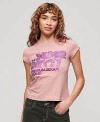 Koszulka z krótkim rękawem z błyszczącym retro logo. Czerwone t-shirty damskie Superdry., m, bez wzorów, z bawełny, glamour, bez kołnierzyka. Za 168.50 zł.