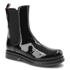 Czarne Botki Tommy Hilfiger Modne Buty Damskie. Czarne kozaki damskie Tommy Hilfiger, ze skóry ekologicznej, bez obcasa, na obcasie. Za 359.00 zł.