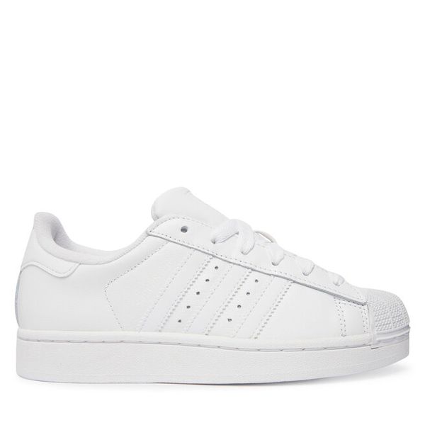 Sneakersy adidas. Białe trampki i tenisówki chłopięce Adidas, bez wzorów, bez zapięcia. Za 323.99 zł.