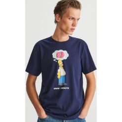 T-shirt z nadrukiem The Simpsons - Granatowy. Niebieskie t-shirty męskie Reserved, z nadrukiem. Za 49.99 zł.