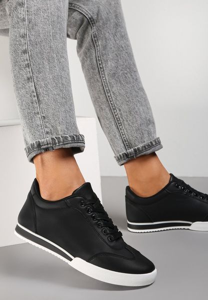 Czarne Sneakersy Turning Away. Czarne obuwie sportowe damskie Renee, bez wzorów. Za 89.99 zł.