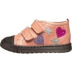 Skórzane sneakersy w kolorze łososiowym. Brązowe trampki i tenisówki dziewczęce Billowy, z aplikacjami, bez zapięcia. W wyprzedaży za 152.95 zł.