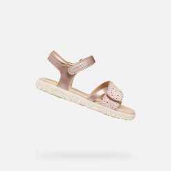 Sandały GEOX J SANDAL HAITI Rose. Czerwone sandały damskie Geox, bez wzorów, z syntetyku, bez obcasa, bez zapięcia. Za 224.99 zł.