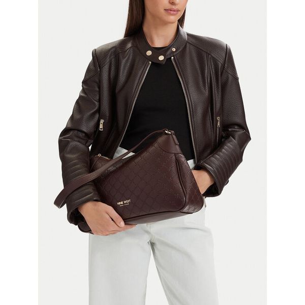 Torebka Nine West. Brązowe torebki do ręki damskie Nine West, bez wzorów, klasyczne, bez dodatków. Za 249.99 zł.
