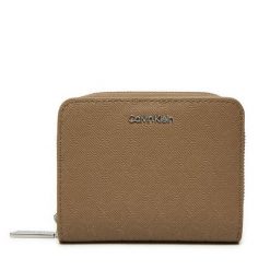 Portfel Calvin Klein. Brązowe portfele damskie Calvin Klein, bez wzorów. Za 169.99 zł.