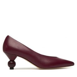 Czółenka Weekend Max Mara. Czerwone czółenka damskie Weekend Max Mara, bez wzorów, bez obcasa, bez zapięcia. Za 1,759.00 zł.