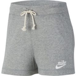 Damskie spodenki Nike Gym Vintage, szaro-zielone, L. Zielone szorty sportowe damskie Nike, l, bez wzorów, z bawełny, sportowe, trekkingowe. Za 217.99 zł.