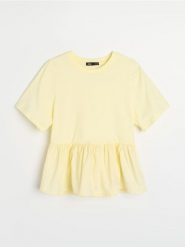 Gładka bawełniana bluzka z baskinką - żółty. Żółte bluzki damskie Sinsay, l, bez wzorów, z bawełny, bez kołnierzyka, bez ramiączek. Za 29.99 zł.