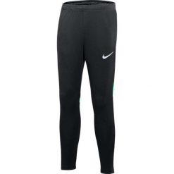 Spodnie treningowe chłopięce Nike Pro Pant Youth. Czarne spodnie sportowe dla chłopców Nike, bez wzorów, z dresówki, klasyczne, do piłki nożnej, dri-fit (nike). Za 199.25 zł.