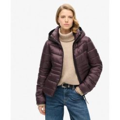 Damska ocieplana kurtka puchowa Superdry Fuji Quilt. Fioletowe kurtki damskie Superdry., bez wzorów, z puchu, bez kaptura. W wyprzedaży za 350.50 zł.