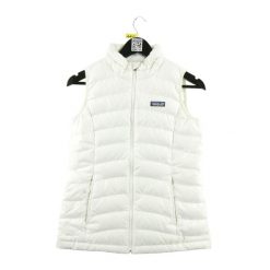 Second life - Kurtka puchowa dla kobiet biała - Stan dobry. Białe kurtki damskie Patagonia, bez wzorów, z puchu, bez kaptura, trekkingowe. Za 170.36 zł.
