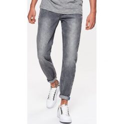 Jeansy STRAIGHT - Szary. Jeansy męskie marki Giacomo Conti. W wyprzedaży za 49.99 zł.