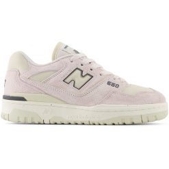 Buty damskie New Balance BBW550RC – różowe. Czerwone obuwie sportowe damskie New Balance, bez wzorów, z materiału. Za 349.99 zł.