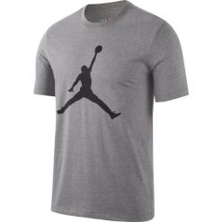 Koszulka sportowa męska Nike Jordan Jumpman SS Crew. Szare koszulki sportowe męskie Nike, m, bez wzorów, z bawełny, bez kołnierzyka, bez ramiączek. Za 199.99 zł.