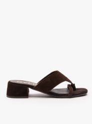 Ciemnobrązowe japonki ze skóry welurowej. Brązowe klapki damskie Ryłko, bez wzorów, ze skóry, eleganckie, bez obcasa, na obcasie. Za 329.99 zł.